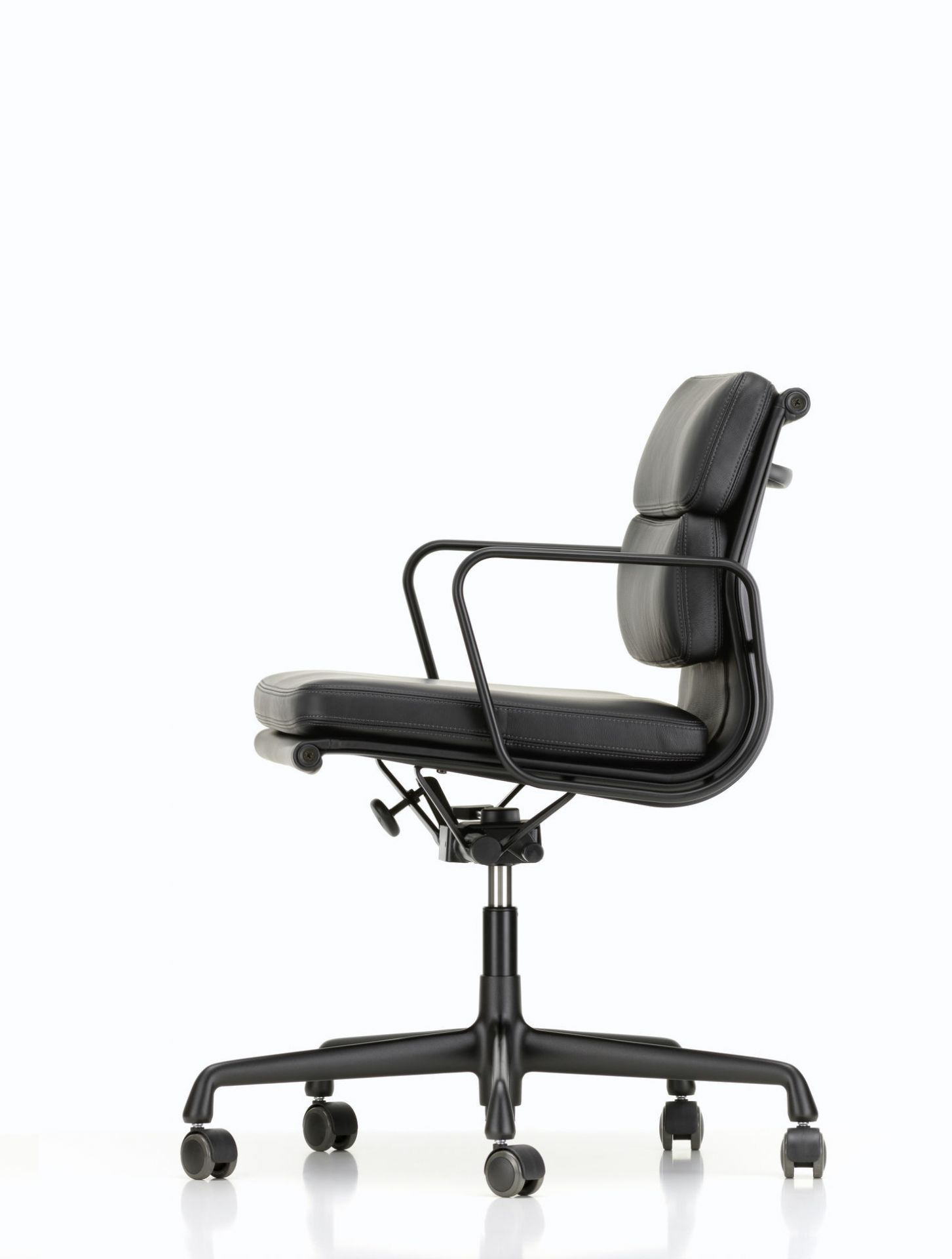 Soft Pad Chair EA217 EA 217 Armchair Vitra